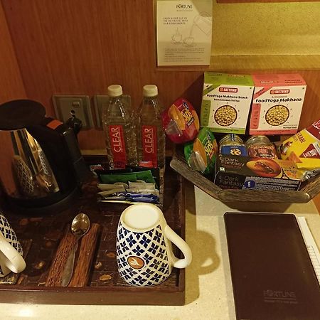 Fortune Select Sg Highway, Ahmedabad - Member Itc Hotels' Group Екстериор снимка