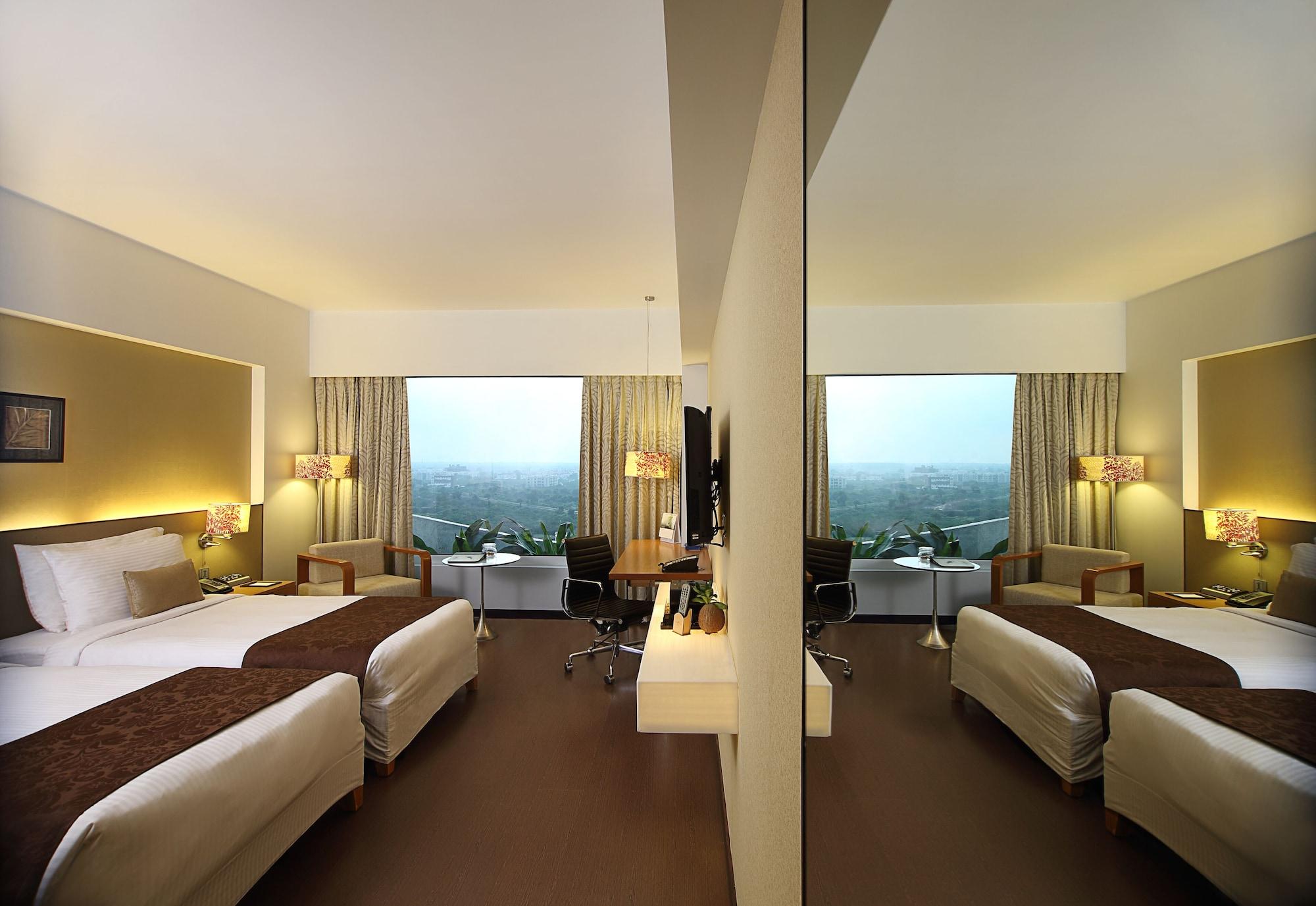 Fortune Select Sg Highway, Ahmedabad - Member Itc Hotels' Group Екстериор снимка