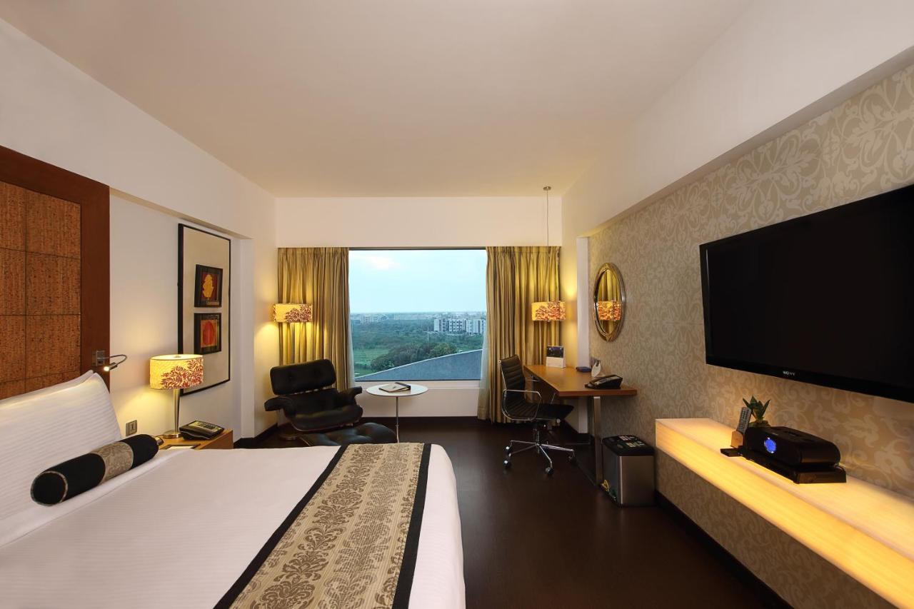 Fortune Select Sg Highway, Ahmedabad - Member Itc Hotels' Group Екстериор снимка