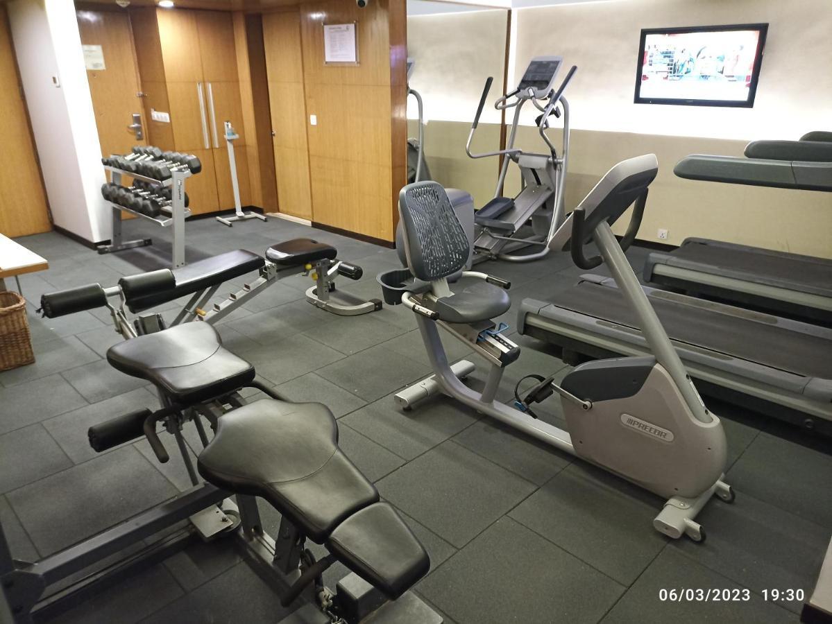 Fortune Select Sg Highway, Ahmedabad - Member Itc Hotels' Group Екстериор снимка