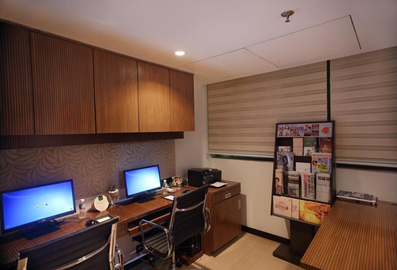 Fortune Select Sg Highway, Ahmedabad - Member Itc Hotels' Group Екстериор снимка
