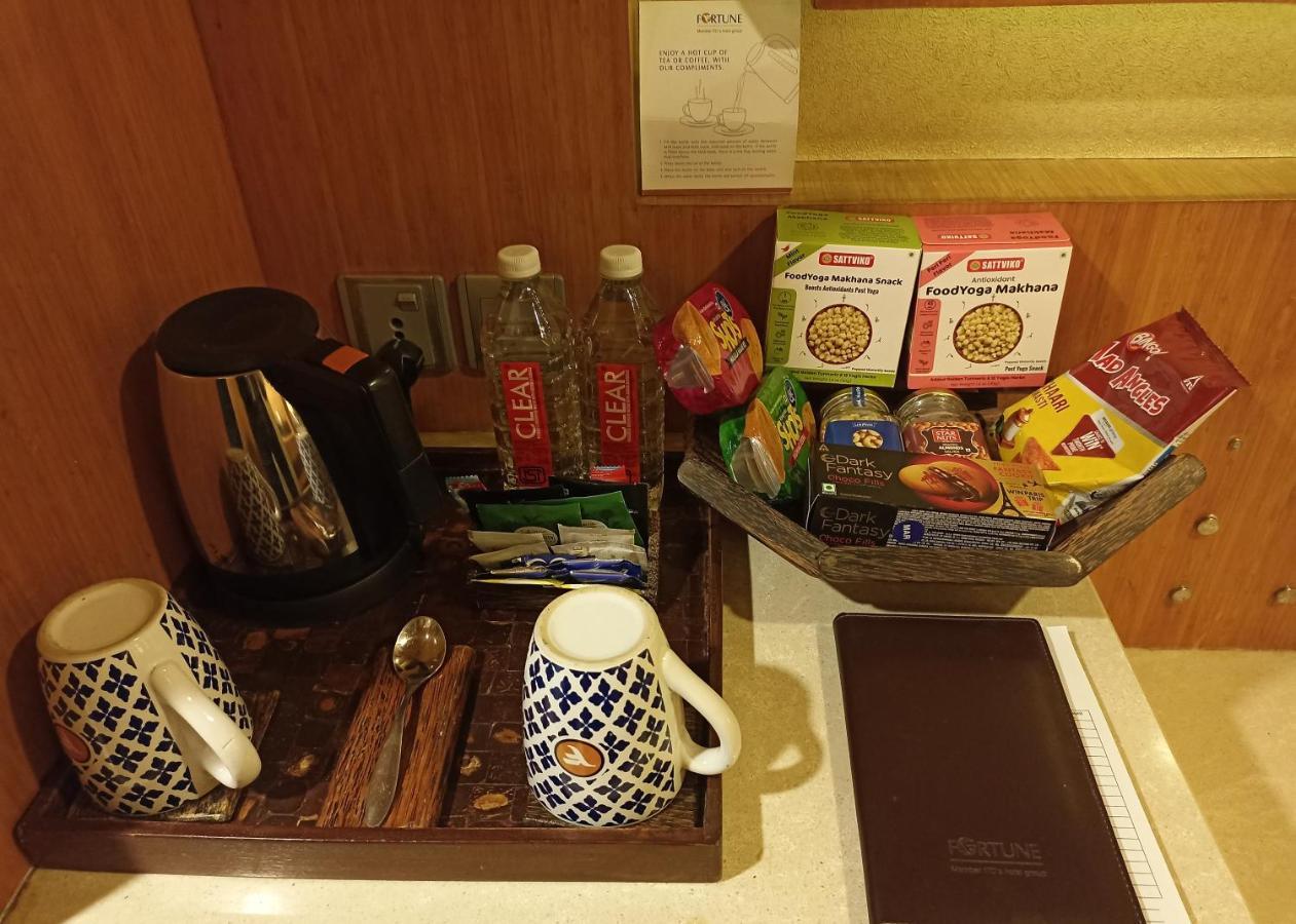 Fortune Select Sg Highway, Ahmedabad - Member Itc Hotels' Group Екстериор снимка