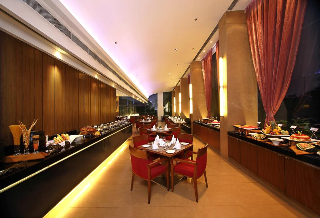 Fortune Select Sg Highway, Ahmedabad - Member Itc Hotels' Group Екстериор снимка