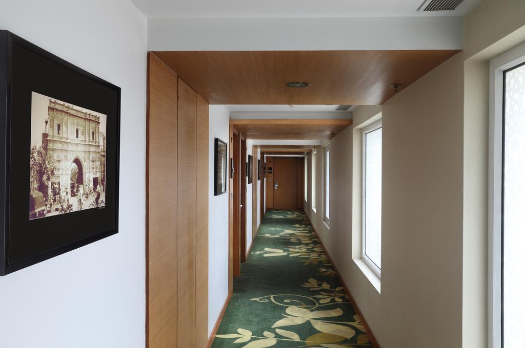 Fortune Select Sg Highway, Ahmedabad - Member Itc Hotels' Group Екстериор снимка