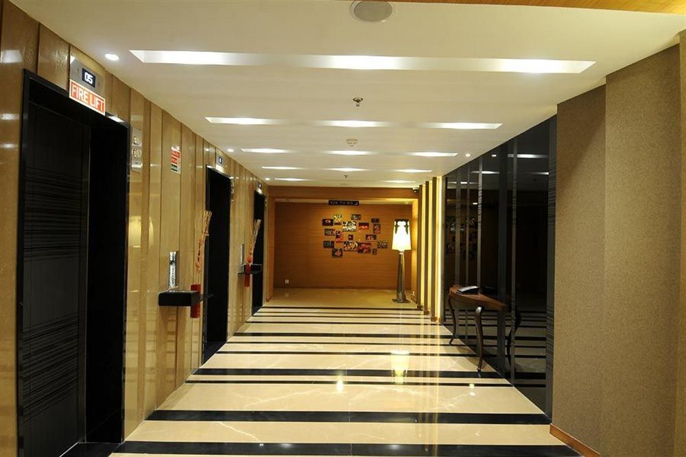 Fortune Select Sg Highway, Ahmedabad - Member Itc Hotels' Group Екстериор снимка