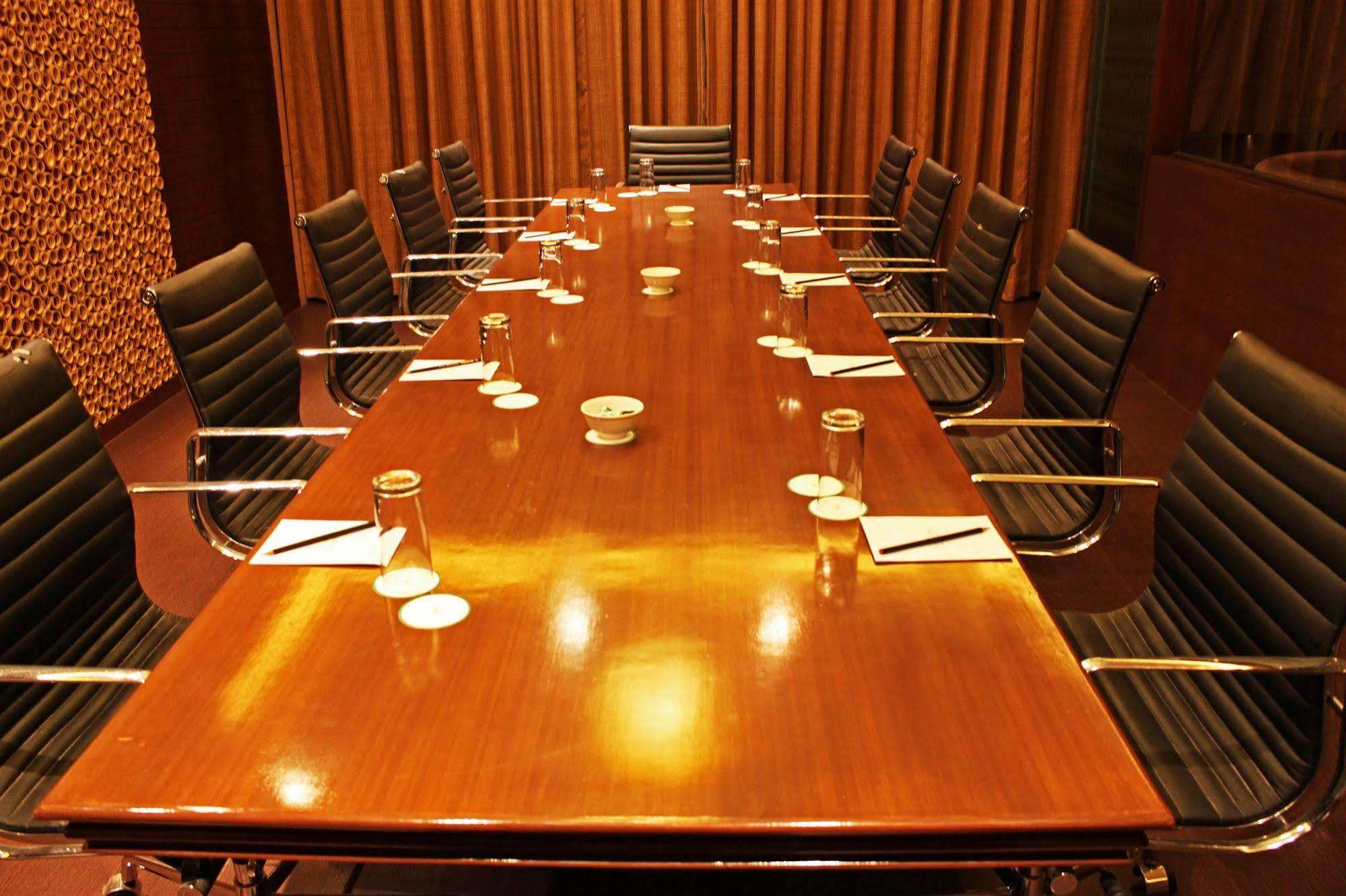 Fortune Select Sg Highway, Ahmedabad - Member Itc Hotels' Group Екстериор снимка